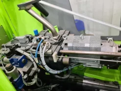 Pressa a iniezione ENGEL INSERT 60H/30 SHUTTLE