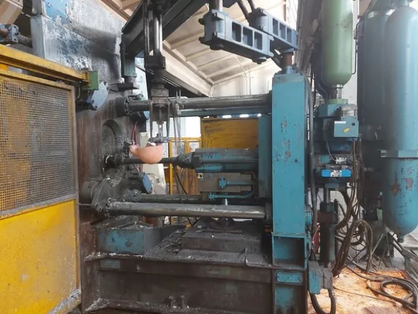 18#7923 Pressa Colosio PFO 600T