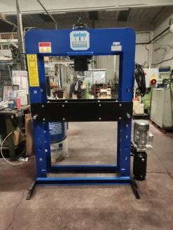 Pressa elettro idraulica 50 ton