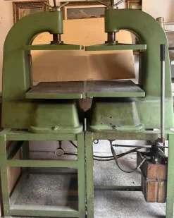 Pressa idraulica manuale