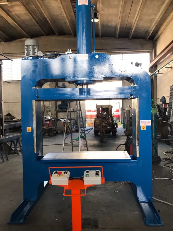 PRESSA IDRAULICA T100 E (PREZZO TRATTABILE)