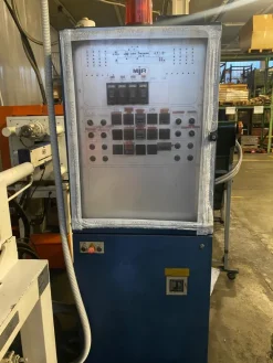 PRESSA INIEZIONE E STAMPAGGIO PLASTICA MIR 130 T