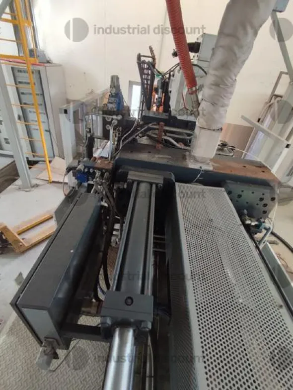 1#10039 Pressa iniezione Sacmi, stampo sacmi e robot di scarico Sytrama