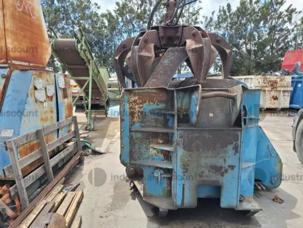22#9304 Pressa per rottami ferrosi