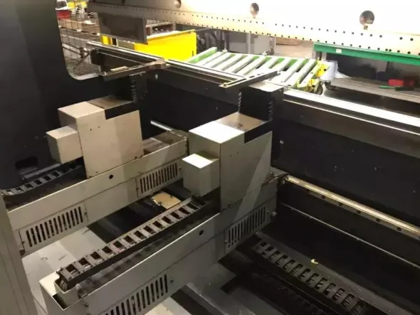 Pressa piegatrice idraulica CNC DARLEY EHP-L 110 31/25