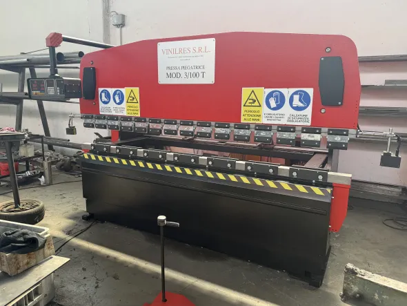 PRESSA PIEGATRICE 100 TON 3000mm