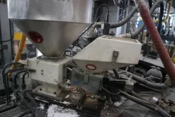 29#5528 Pressa Sandretto Mega HC e robot Jrobi