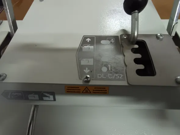 Pressa stiratura industriale
