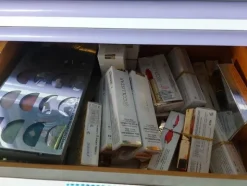 1#8057 Prodotti per centro estetico e parrucchiera.