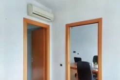 #19538 Proprietà superficiaria di ufficio e posto auto