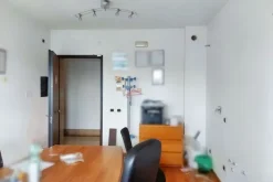 #19538 Proprietà superficiaria di ufficio e posto auto