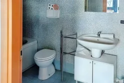 #19538 Proprietà superficiaria di ufficio e posto auto