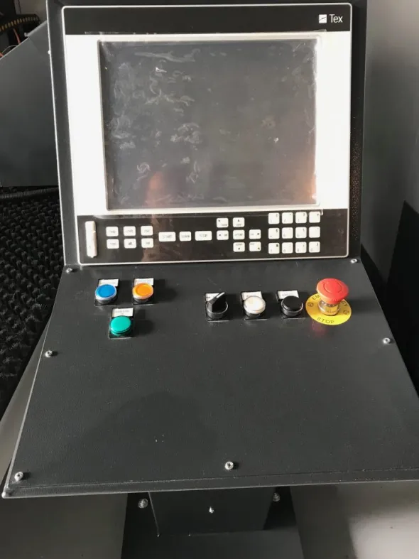 PUNZONATRICE A CNC IMAC