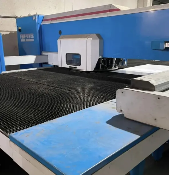 PUNZONATRICE CNC FINN POWER