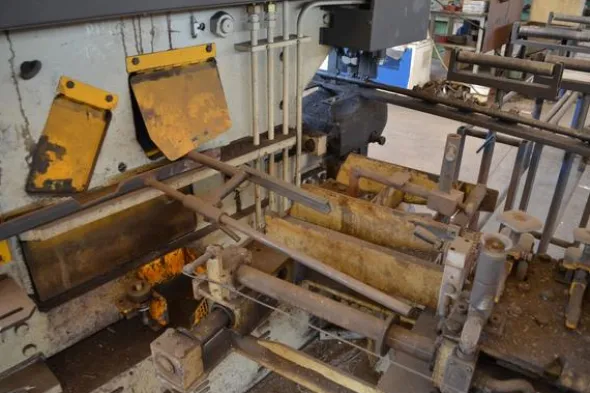 19#4077 Punzonatrice idraulica Ficep