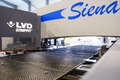 Punzonatrice LVD Siena strippit 1212
