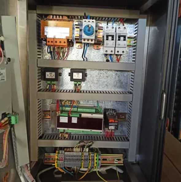 58#8391 Quadri elettrici in acciaio inox 4 pz