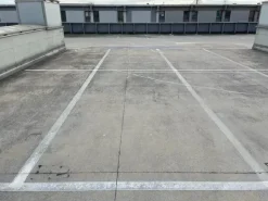 #19604 Quattro uffici con posti auto