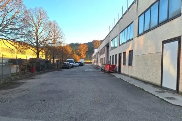 #2537987 Quota 1/2 di locale artigianale e area urbana