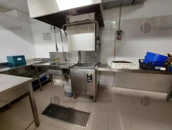 3#7775 Ramo di azienda dedita all'attività di ristorazione