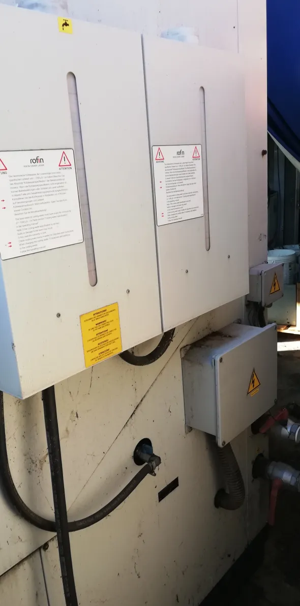 Refrigeratore di liquido per laser o altre applicazioni