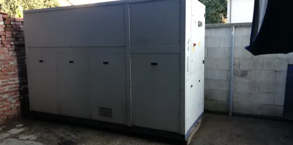 Refrigeratore di liquido per laser o altre applicazioni