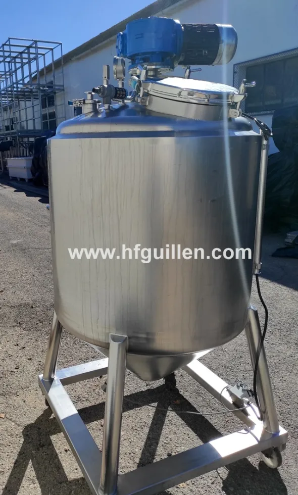 REF-2509 SERBATOIO ISOTERMICO INOX CON AGITATORE