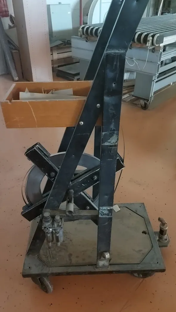Reggiatrice ad ariada 13