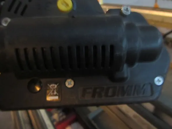 41#5339 Reggiatrice automatica Fromm P326