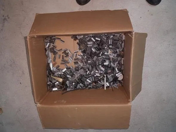 4#2974 Reggiatrice elettrica e clip chiusura imballaggio