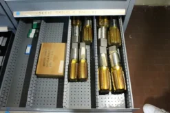 13#69640 Ricambi e utensili officina meccanica
