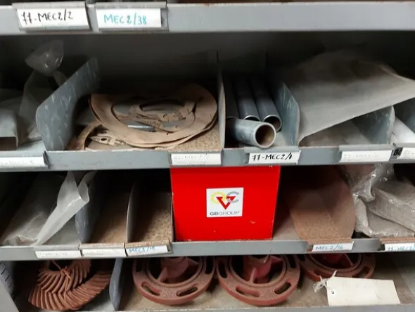 242#8002 Ricambi per macchine agricole Case