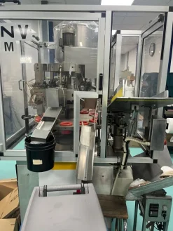 RIEMPITRICE - INTUBETTATRICE AUTOMATICA TUBI PLASTICA