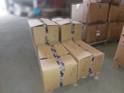 1#8180 Rimanenze di magazzino abbigliamento e macchine per confezionamento