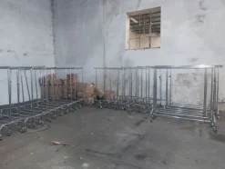 1#8180 Rimanenze di magazzino abbigliamento e macchine per confezionamento