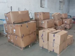 1#8180 Rimanenze di magazzino abbigliamento e macchine per confezionamento