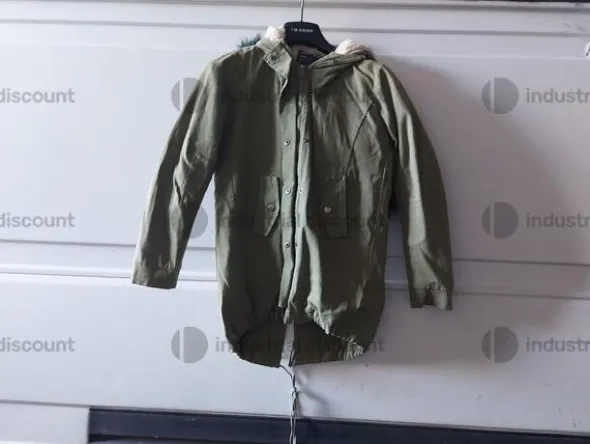 2#10090 Rimanenze di magazzino di abbigliamento