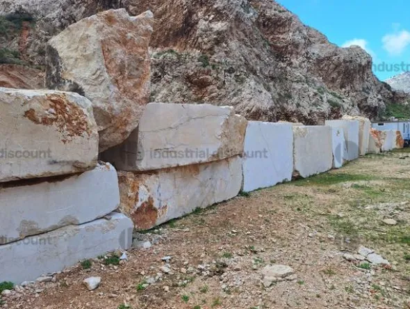 4#8871 Rimanenze di marmo