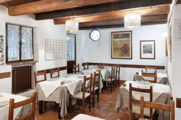 #22578 Ristorante arredato pertinenze e avviamento