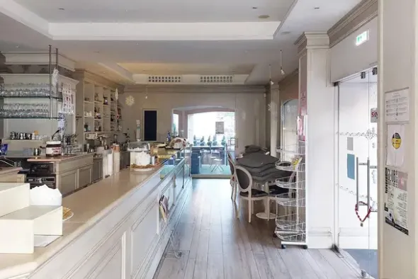 #22578 Ristorante arredato pertinenze e avviamento