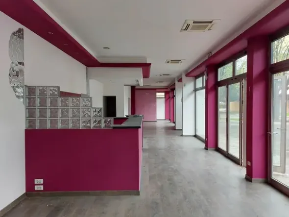#16172 Ristorante in palazzina residenziale