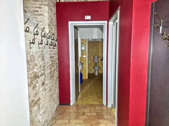 #2515027 Ristorante in palazzo storico e servizi