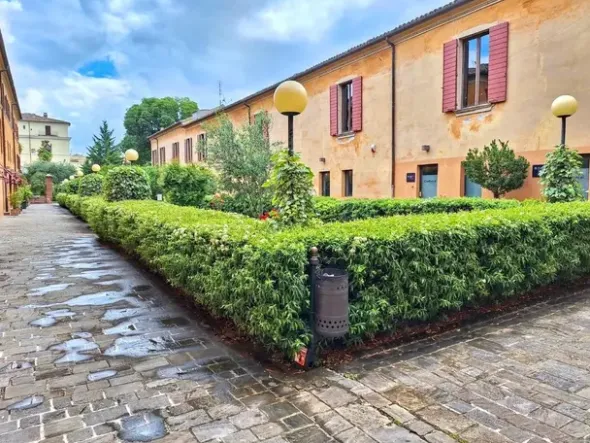 #2515027 Ristorante in palazzo storico e servizi