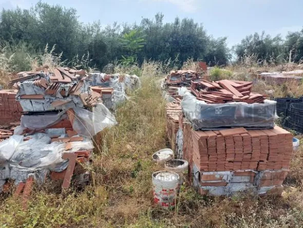 1#9303 Rivestimenti e materiale per pavimentazione
