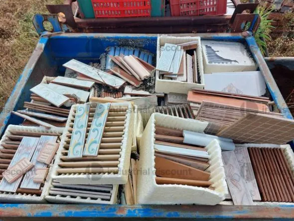 1#9303 Rivestimenti e materiale per pavimentazione