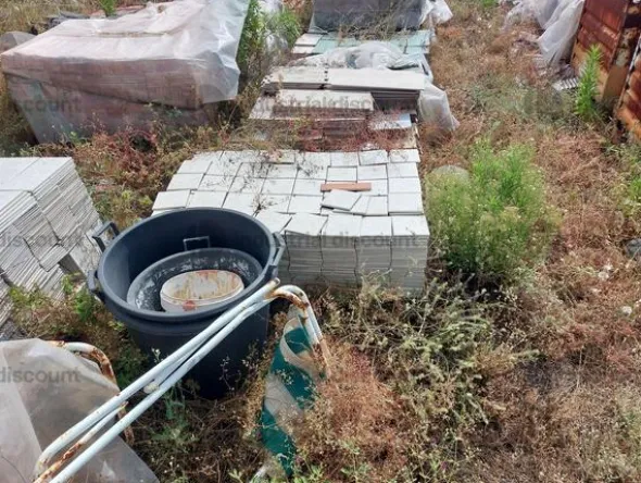 1#9303 Rivestimenti e materiale per pavimentazione