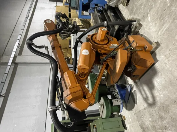Robot di saldatura a punti
