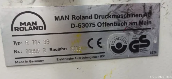 ROLAND R700