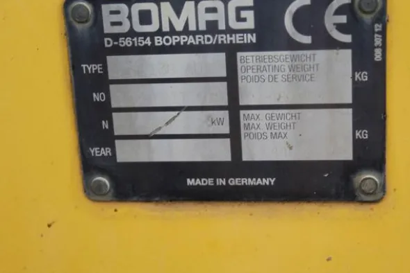 47#3918 Rullo Bomag