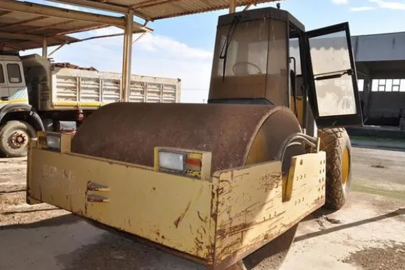 5#3834 Rullo compattatore Bomag